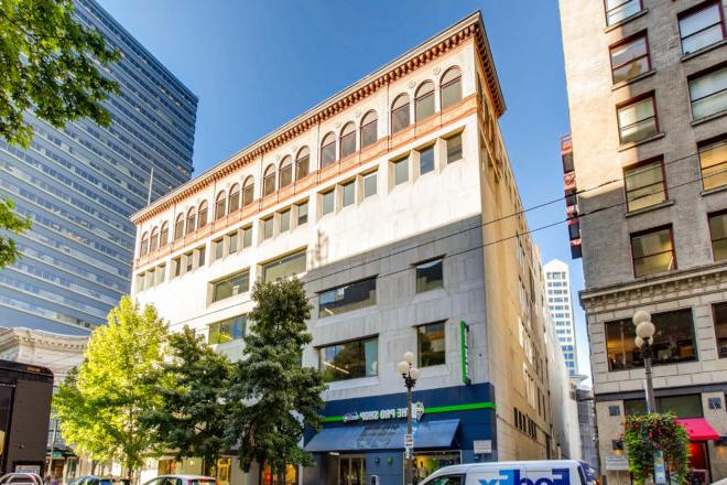 第五大道1505号是一座建于1926年的六层建筑，位于西雅图的CBD.
